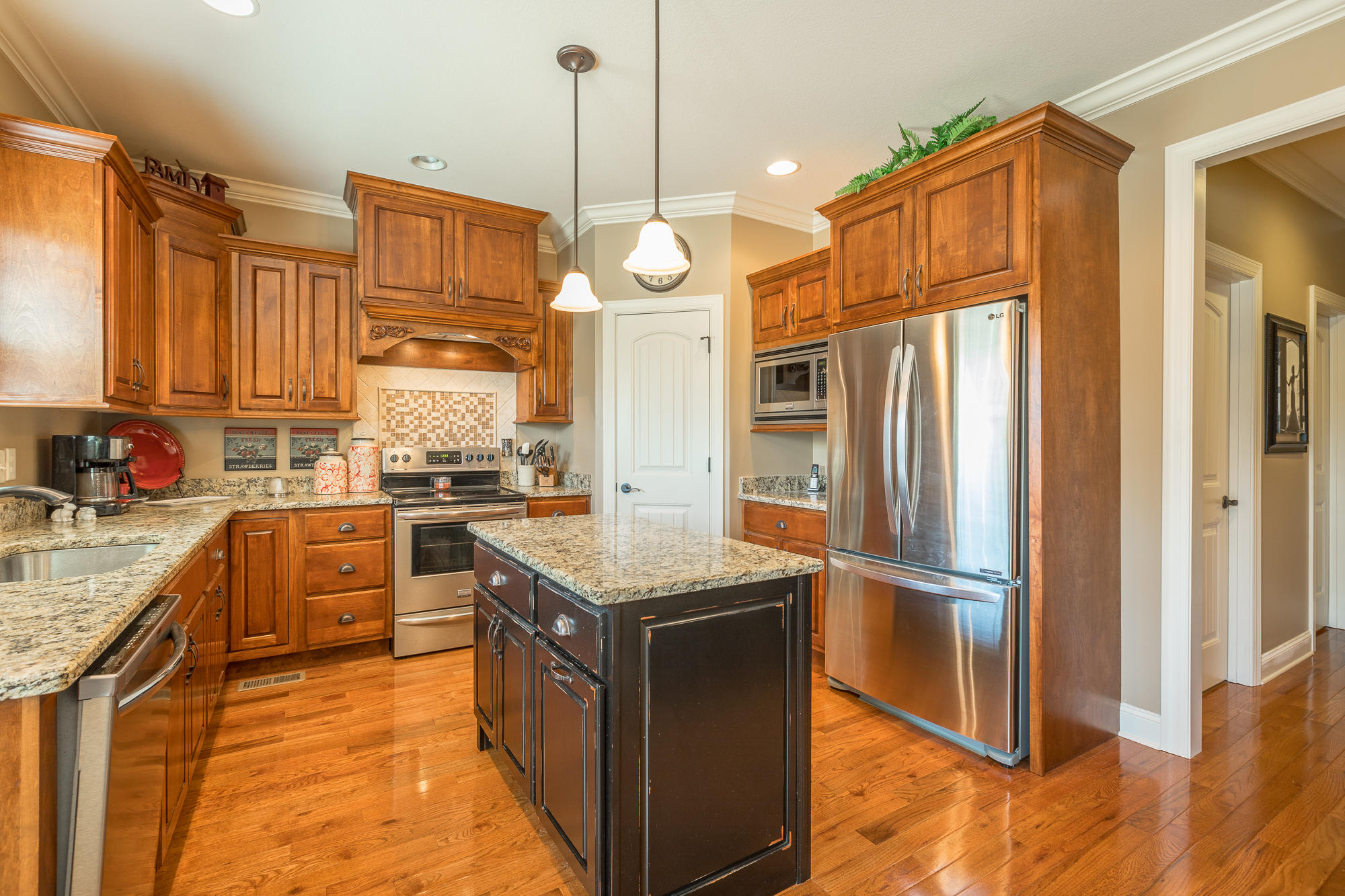 248 Live Oak Road Ringgold, GA 30736 - Photo 9 of 64 Kitchen