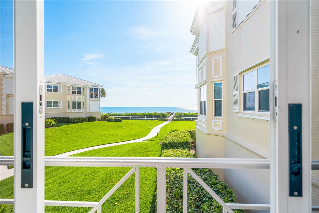 1150 Reef Road, Unit B21 Vero Beach, FL 32963 - Photo 3 of 32 Gallery Image 3
