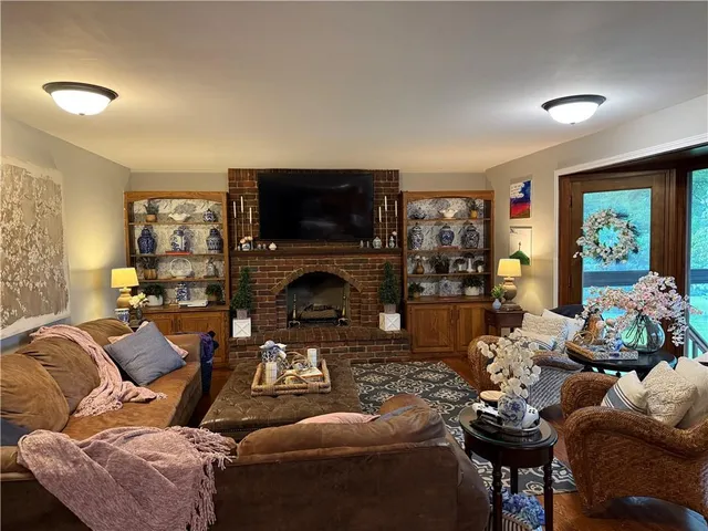 $799,999 | 12918 Lakeland Drive, St. Joseph, MO 64506