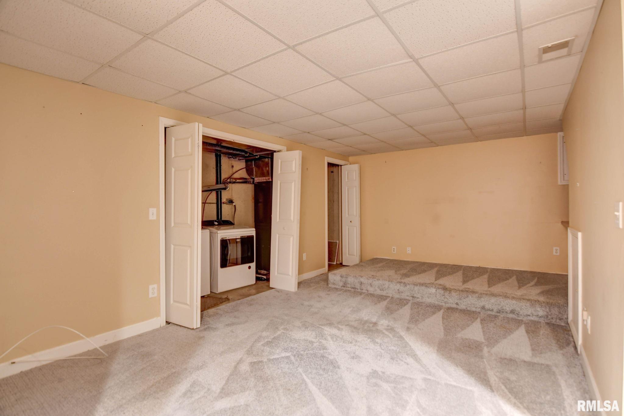 2628 South Forrest Green Drive Decatur, IL 62521 - Photo 7 of 17