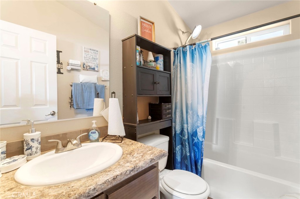 22241 Nisqually Road, Unit 103 Apple Valley, CA 92308 - Photo 20 of 34