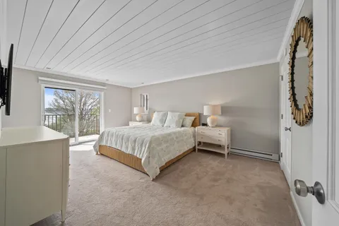 $999,999 | 9 South Walworth Avenue, Unit 603, Williams Bay, WI 53191