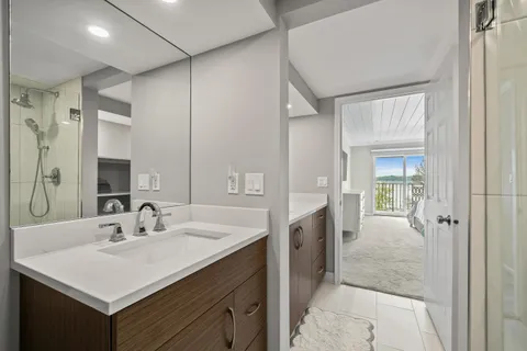 $999,999 | 9 South Walworth Avenue, Unit 603, Williams Bay, WI 53191