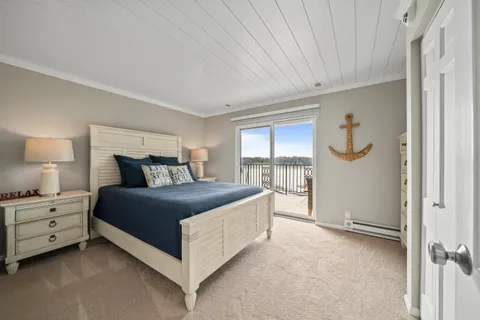 $999,999 | 9 South Walworth Avenue, Unit 603, Williams Bay, WI 53191