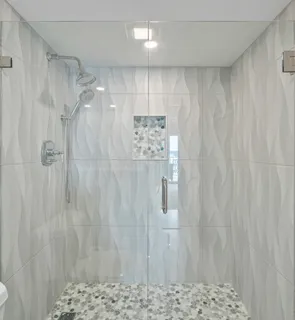 $999,999 | 9 South Walworth Avenue, Unit 603, Williams Bay, WI 53191
