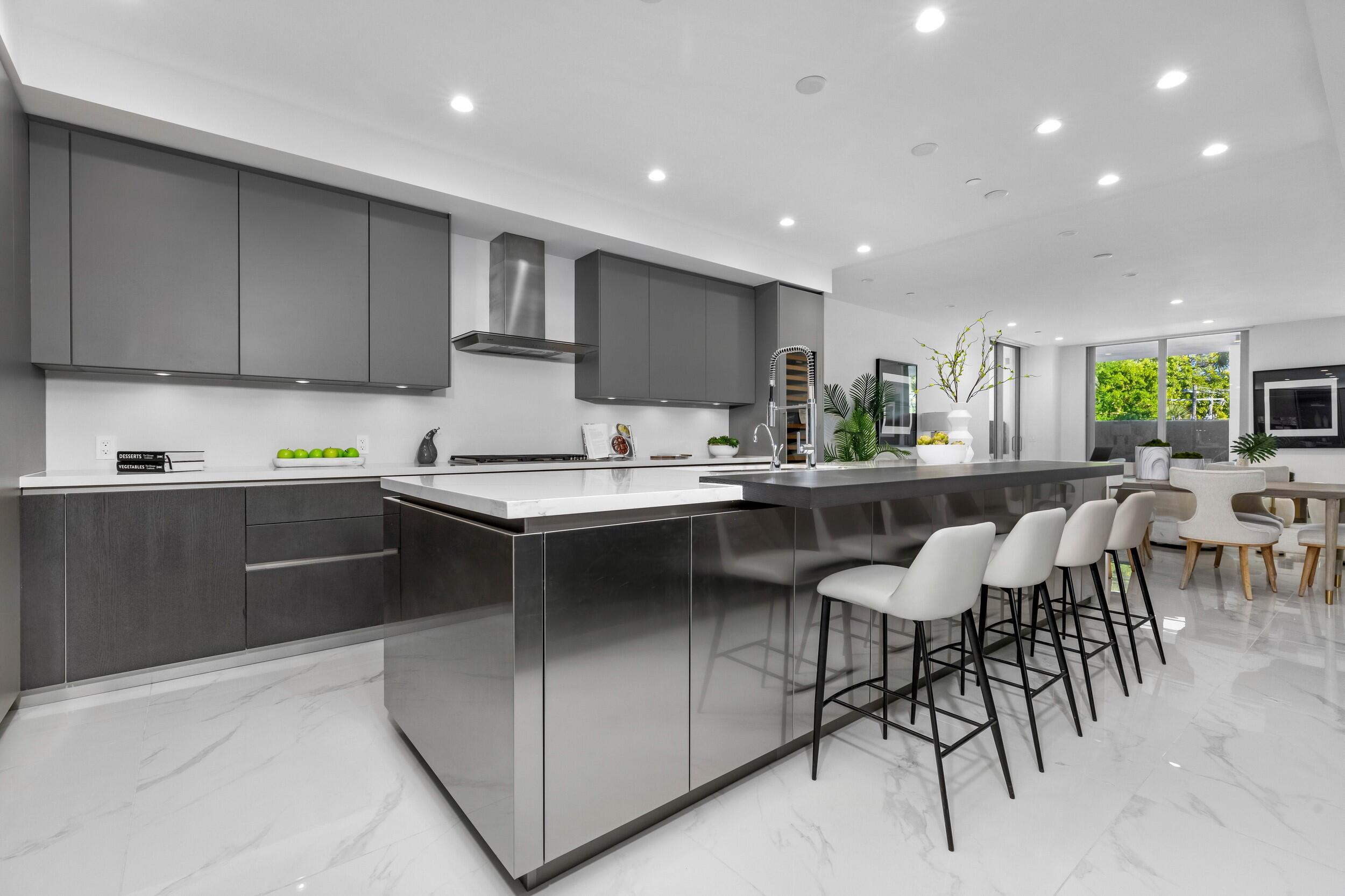 495 East Royal Palm Road, Unit 201 Boca Raton, FL 33432 - Photo 2 of 43 Kitchen