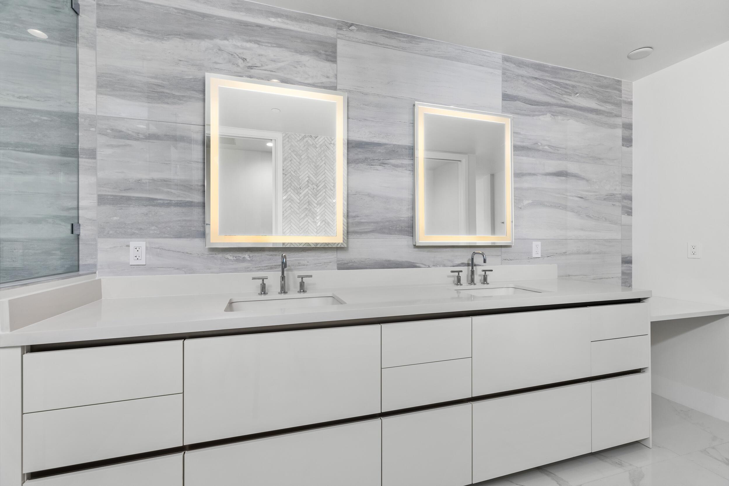 495 East Royal Palm Road, Unit 201 Boca Raton, FL 33432 - Photo 23 of 43 Primary Bathroom