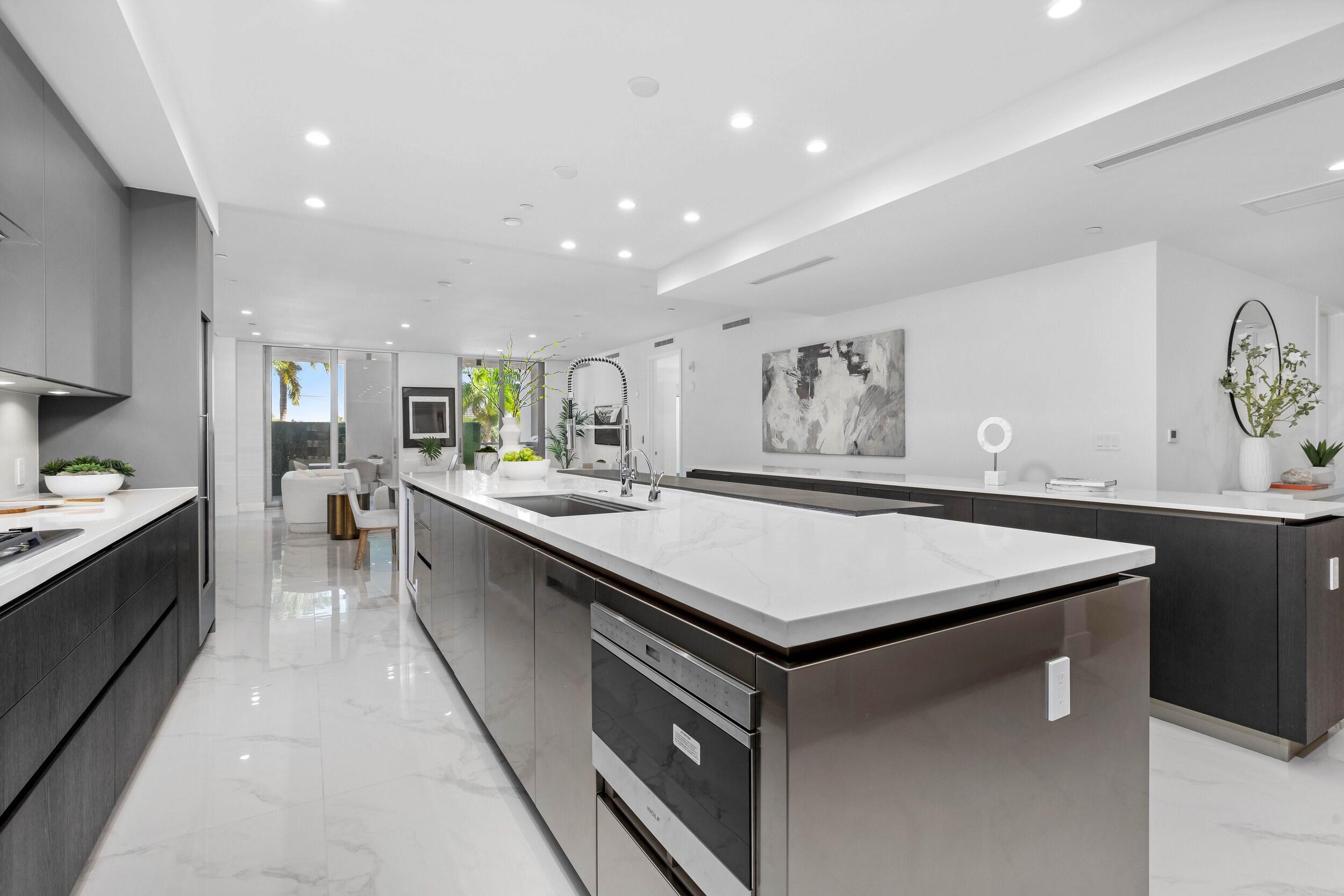495 East Royal Palm Road, Unit 201 Boca Raton, FL 33432 - Photo 3 of 43 Kitchen