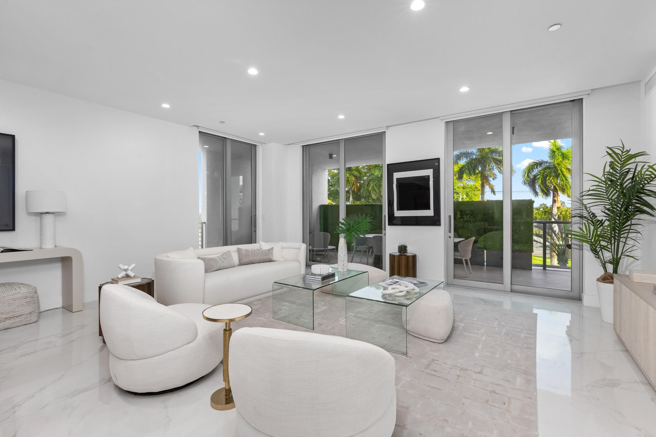495 East Royal Palm Road, Unit 201 Boca Raton, FL 33432 - Photo 10 of 43 Living Room