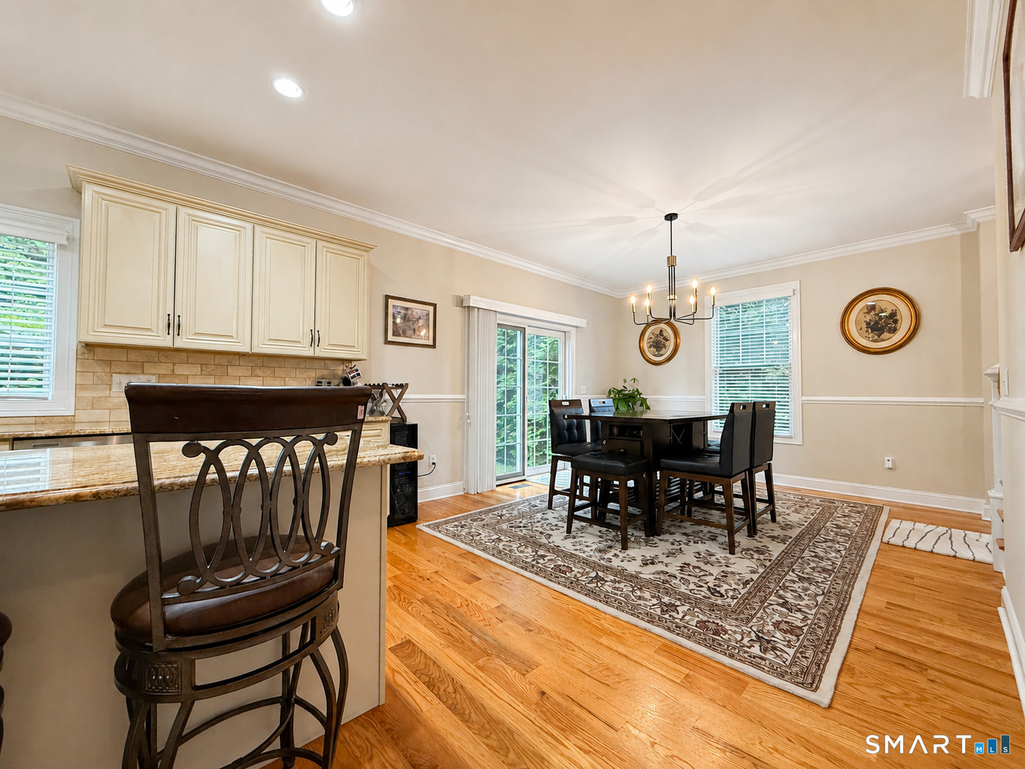 24 Warsaw Street Fairfield, CT 06825 - Photo 6 of 29