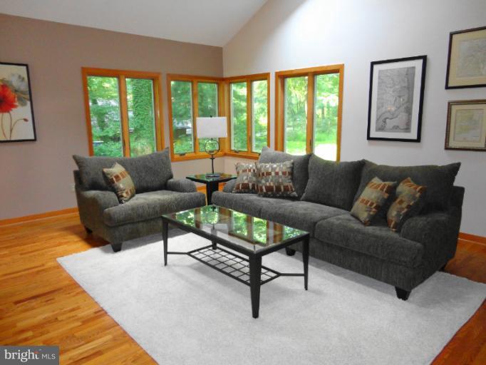 525 Epping Forest Road Annapolis, MD 21401 - Photo 9 of 25 Family Room