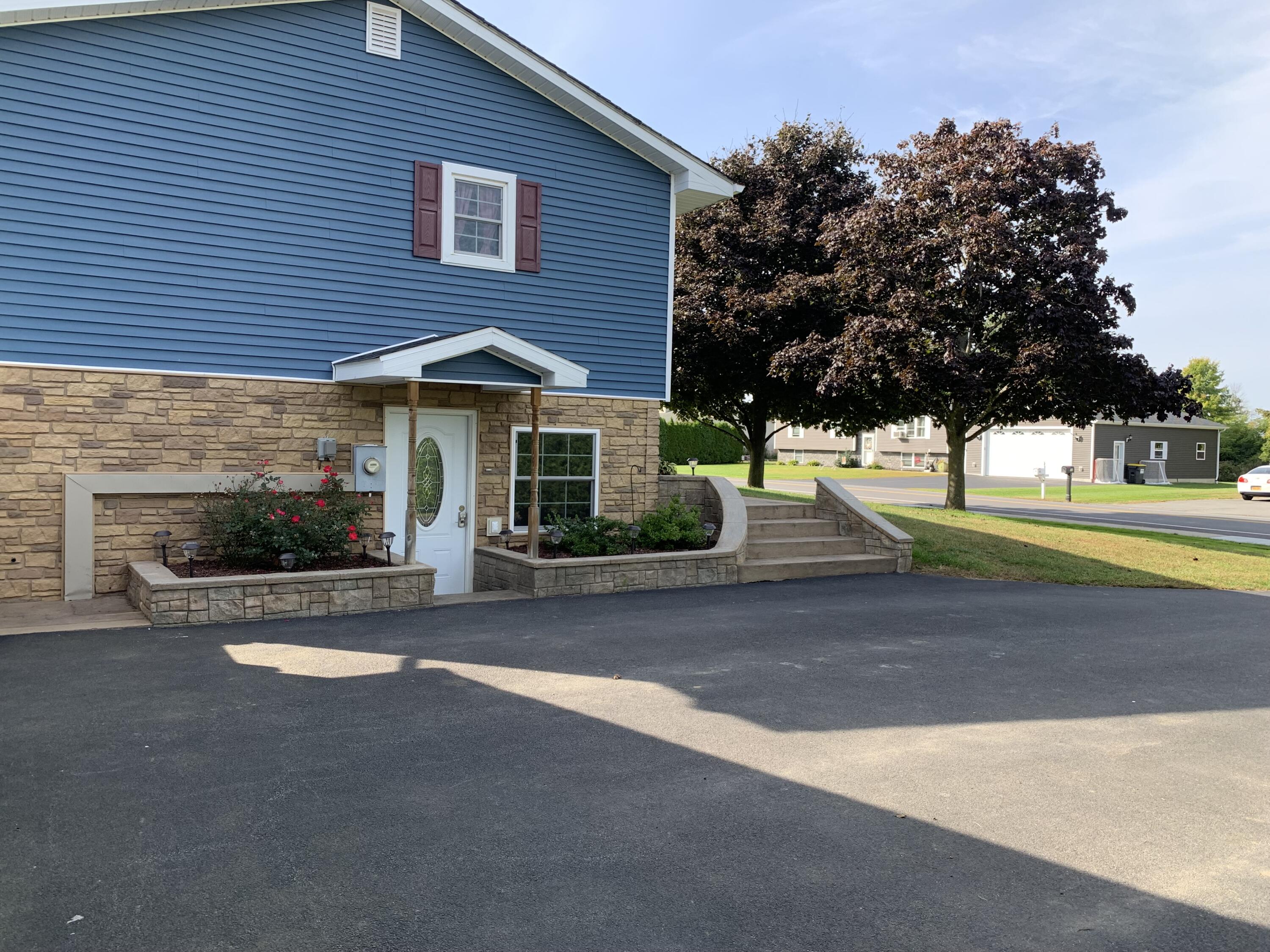 43 Smith Street Rouses Point, NY 12979 - Photo 3 of 71 Gallery Image 3