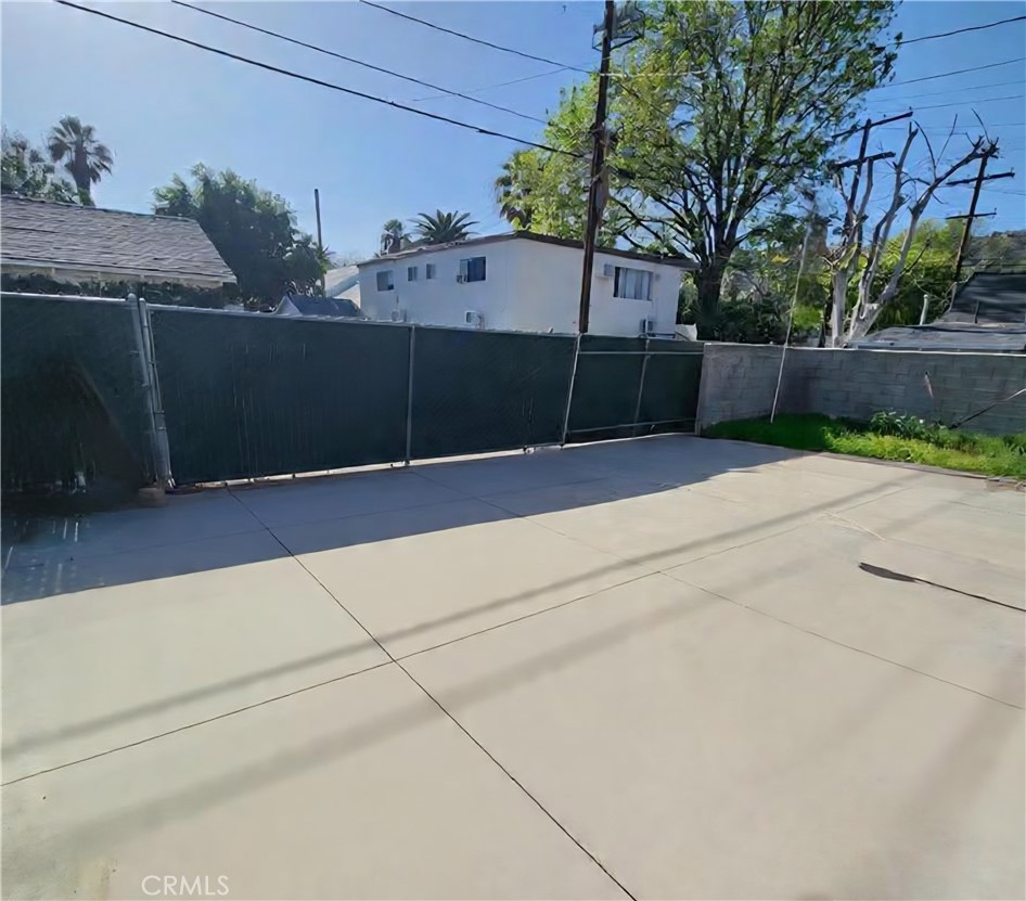 4280 9th Street Riverside, CA 92501 - Photo 5 of 11 a view of backyard space