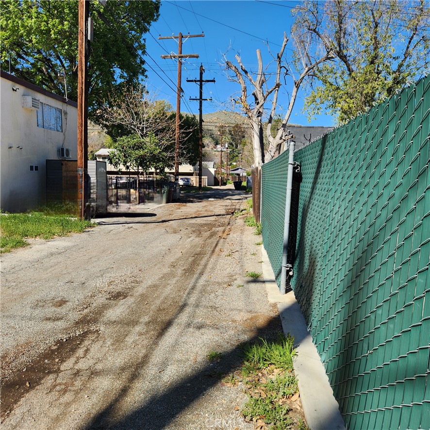 4280 9th Street Riverside, CA 92501 - Photo 6 of 11