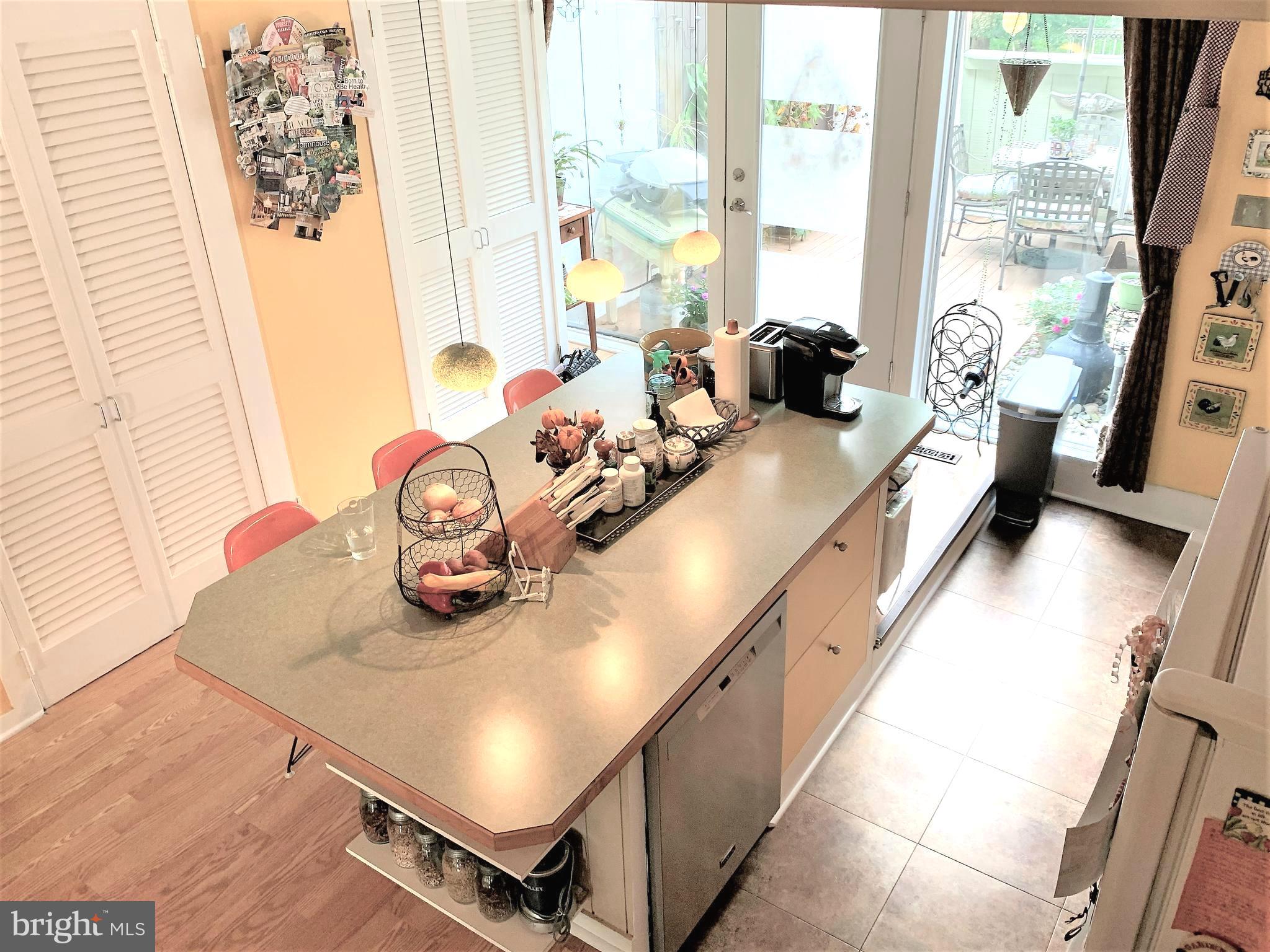 13 Arden Way New Hope, PA 18938 - Photo 6 of 36 Large kitchen island