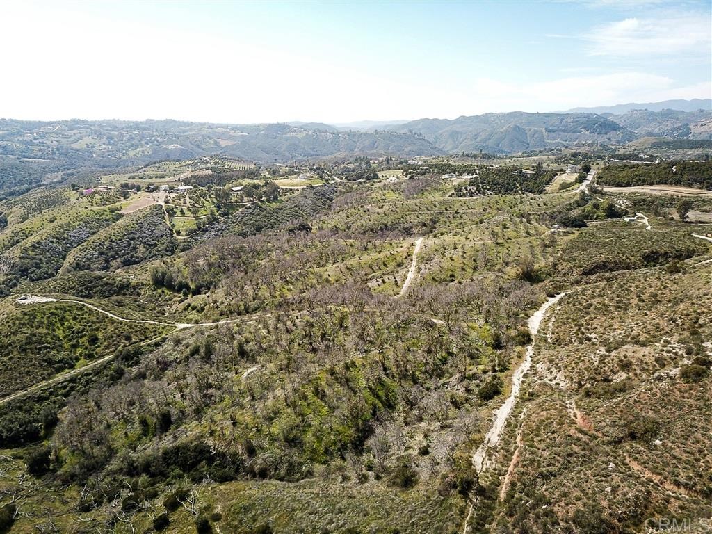 Via Del Rio Fallbrook Ca Fallbrook, CA 92028 - Photo 5 of 10