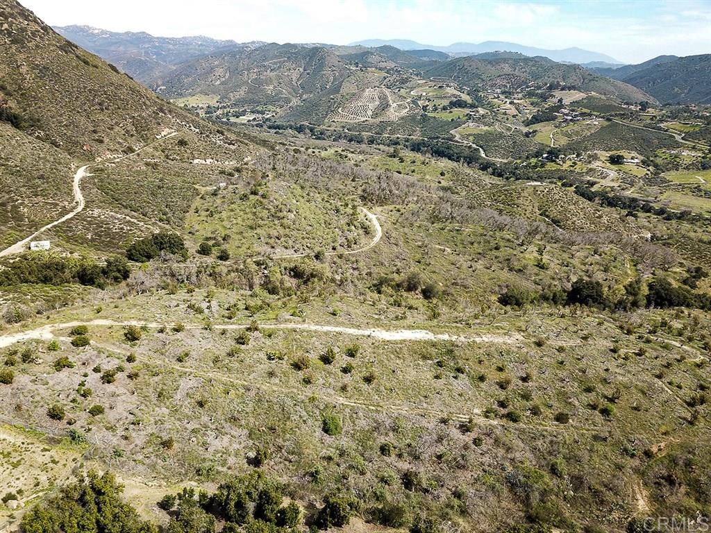 Via Del Rio Fallbrook Ca Fallbrook, CA 92028 - Photo 8 of 10