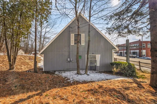 $99,900 | 345 Main Street, Bingham, ME 04920