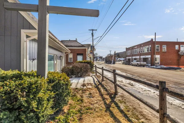 $99,900 | 345 Main Street, Bingham, ME 04920