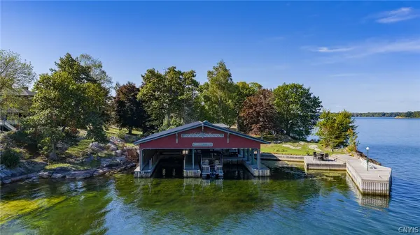$2,300,000 | 40029 Whiskey, Clayton, NY 13624