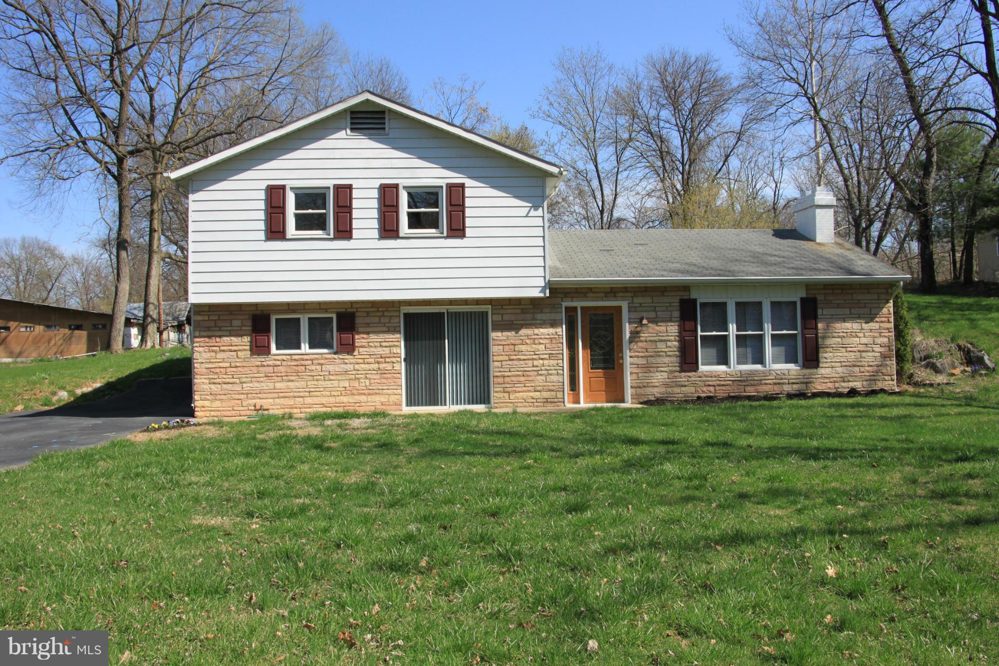 15834 Lockwood Road Williamsport, MD 21795 - Photo 1 of 24 Exterior (Front)