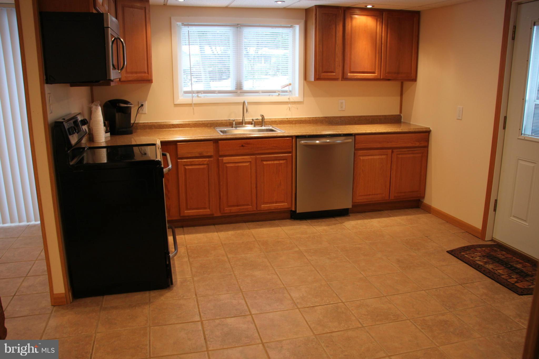 15834 Lockwood Road Williamsport, MD 21795 - Photo 23 of 24 Kitchen