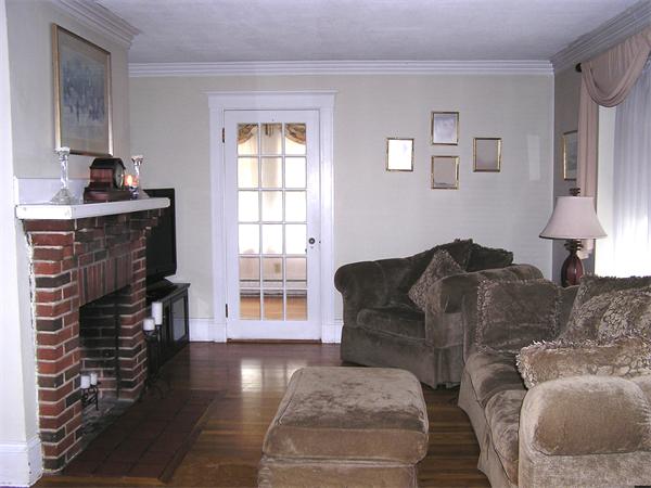 92 Lawrence Road Medford, MA 02155 - Photo 3 of 19