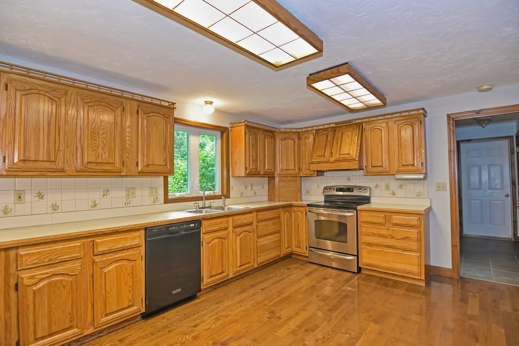 6 Coldbrook Road Millbury, MA 01527 - Photo 14 of 40 Gallery Image 14