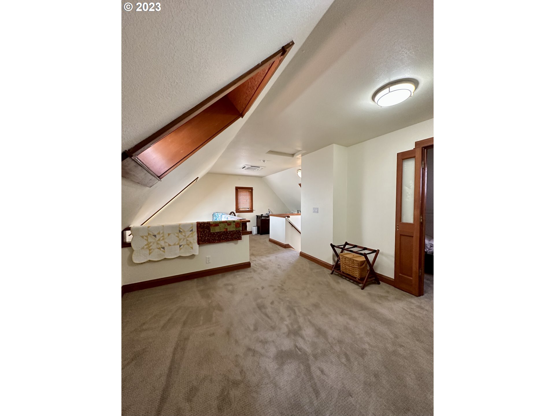 201 Spyglass Drive Eugene, OR 97401 - Photo 23 of 32