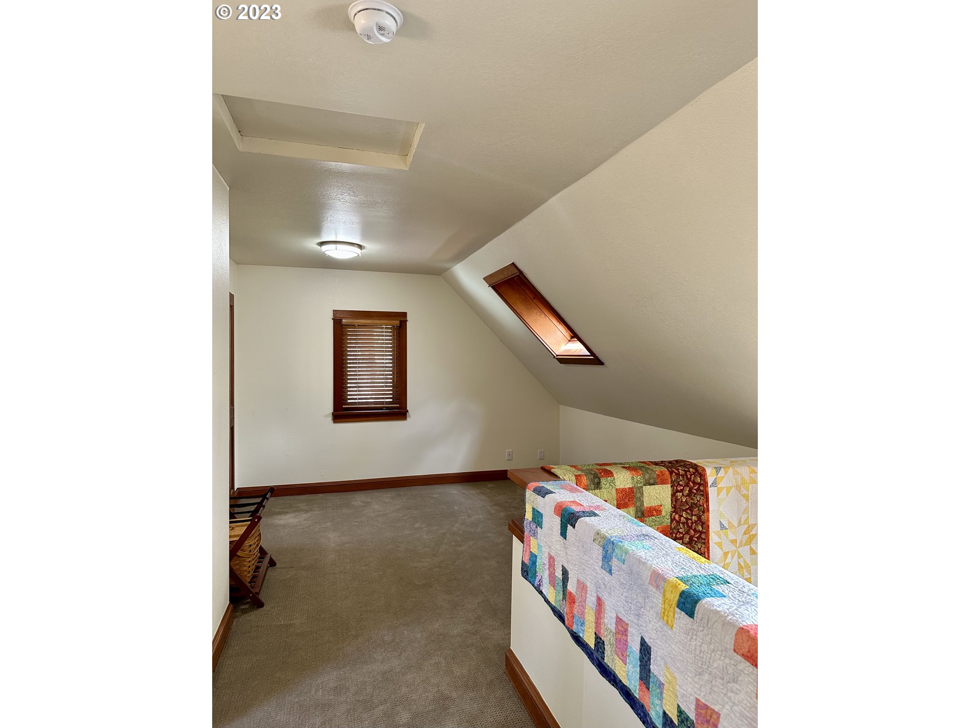 201 Spyglass Drive Eugene, OR 97401 - Photo 25 of 32