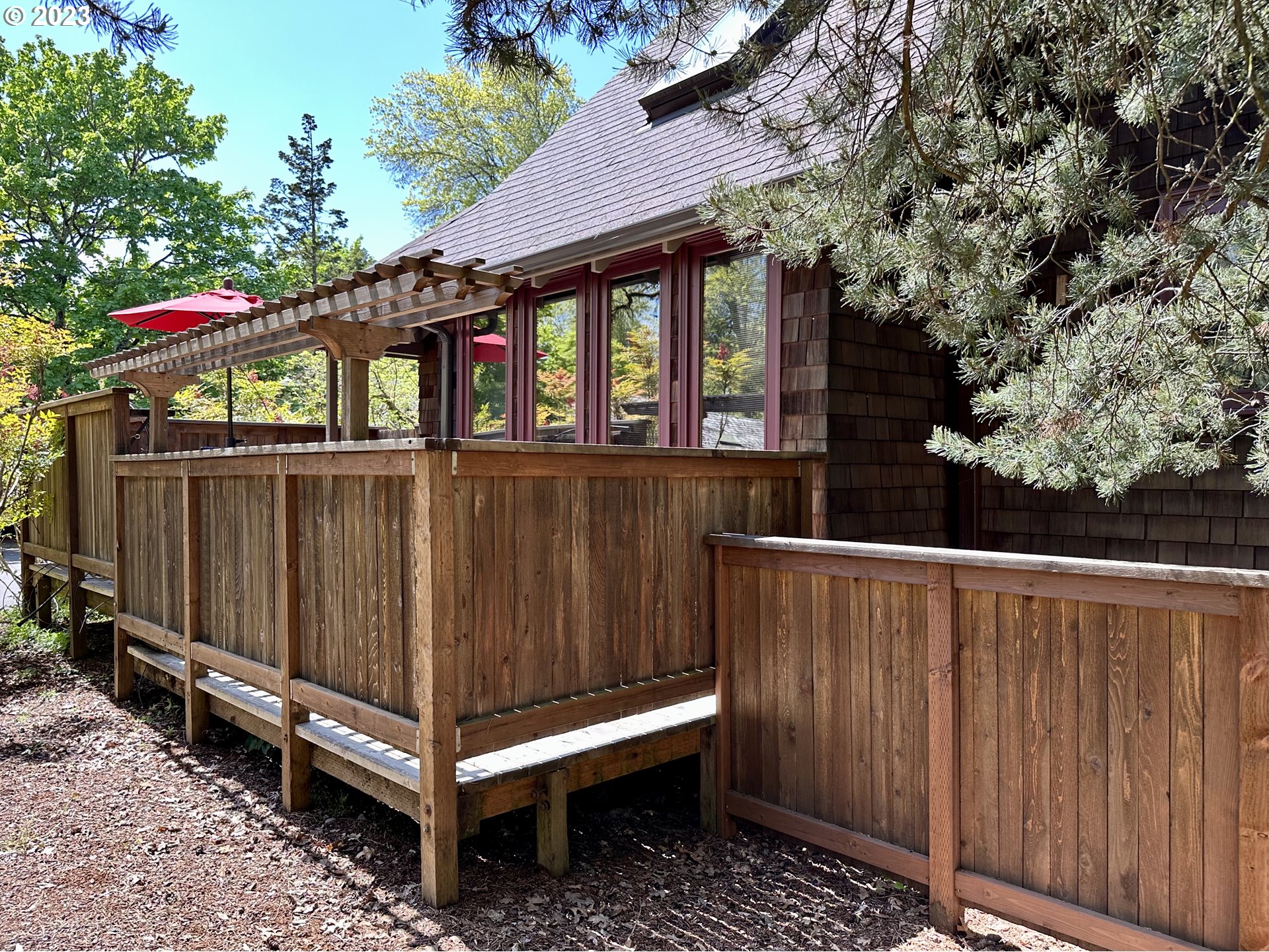 201 Spyglass Drive Eugene, OR 97401 - Photo 27 of 32