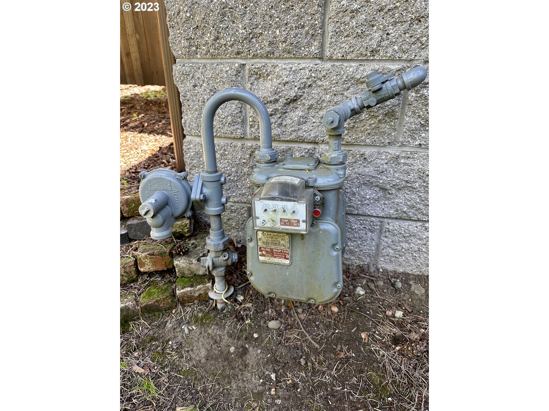 201 Spyglass Drive Eugene, OR 97401 - Photo 29 of 32