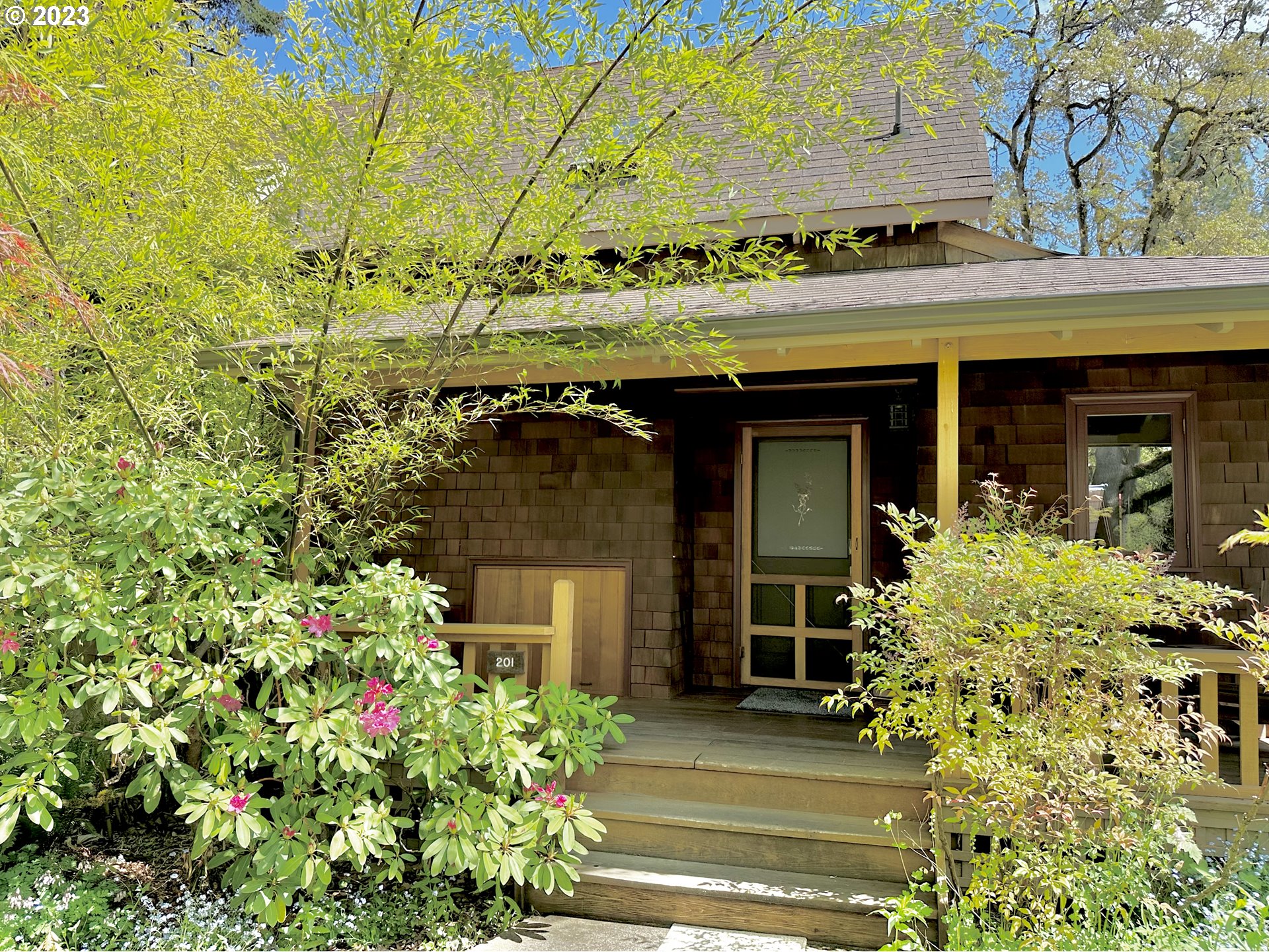 201 Spyglass Drive Eugene, OR 97401 - Photo 5 of 32