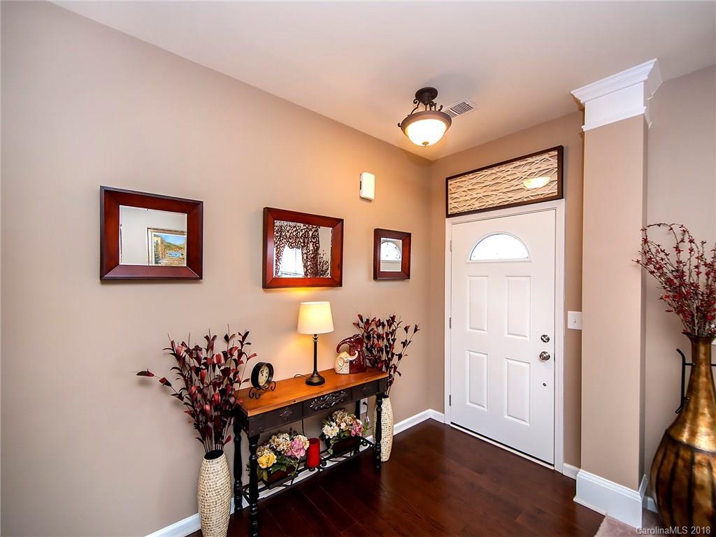 6419 Hermsley Road Charlotte, NC 28278 - Photo 4 of 29