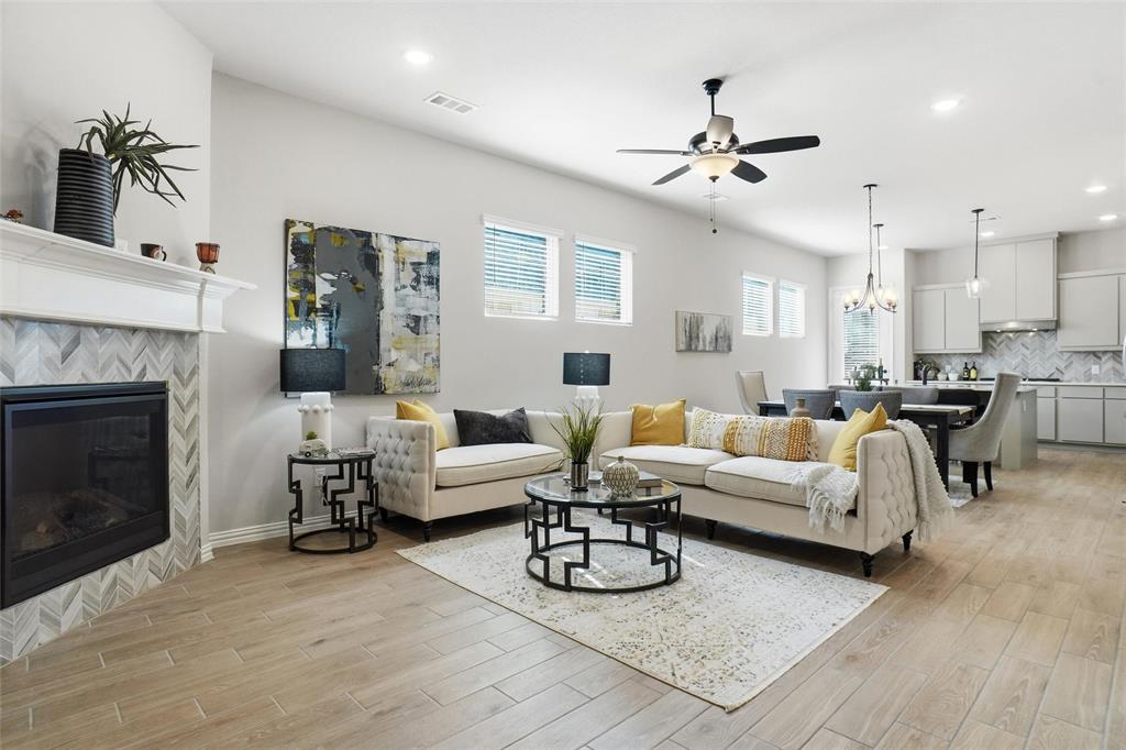 409 Monarch Way Justin, TX 76247 - Photo 3 of 21