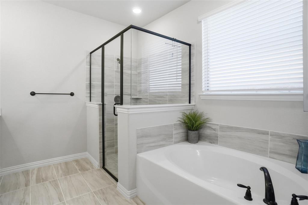 409 Monarch Way Justin, TX 76247 - Photo 9 of 21