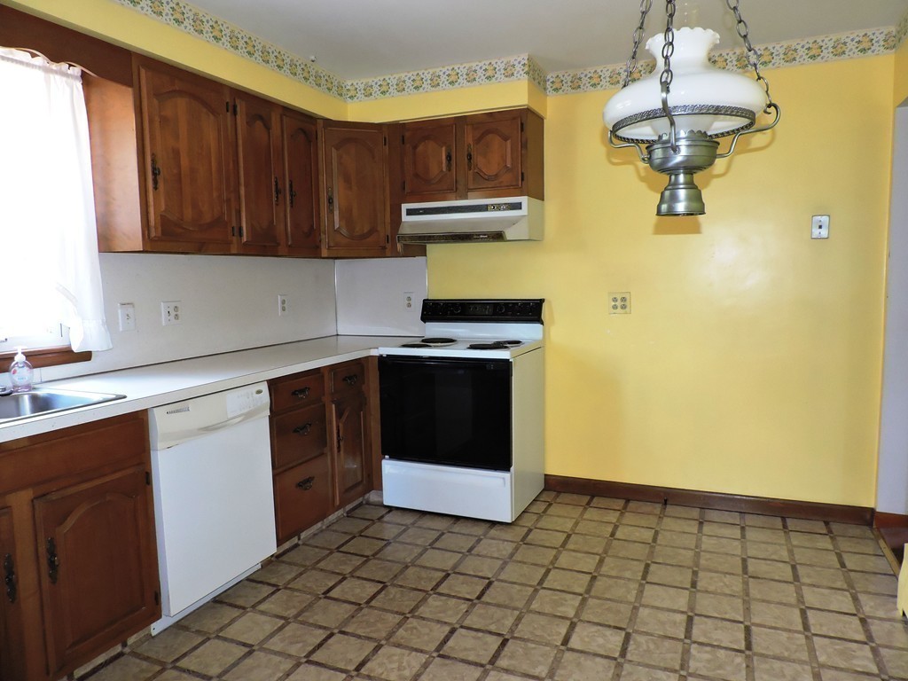 5 Sylvia Street Three Rivers, MA 01080 - Photo 9 of 20 Gallery Image 9