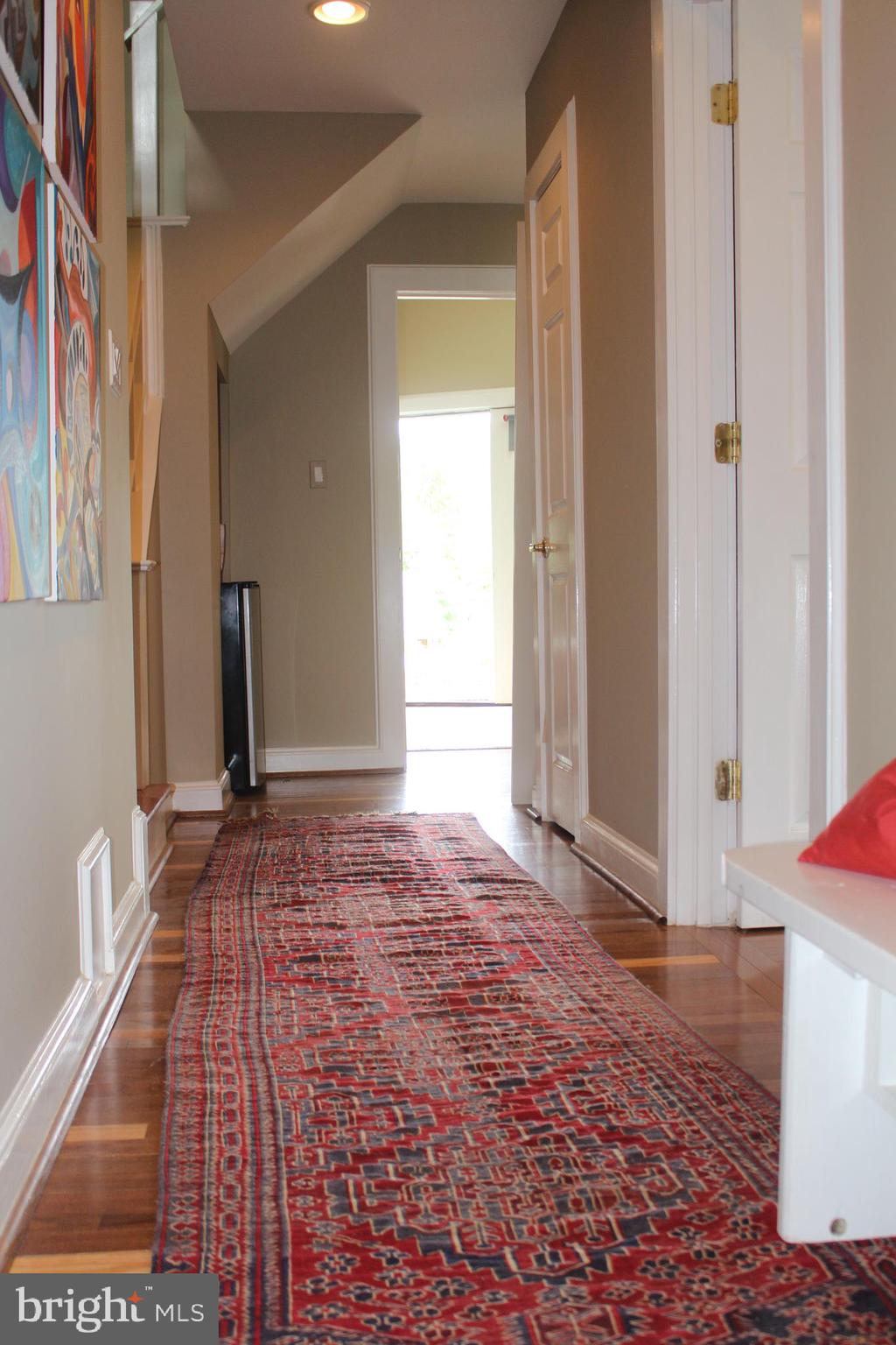 703 Justin Way Silver Spring, MD 20901 - Photo 27 of 30 2nd floor hallway