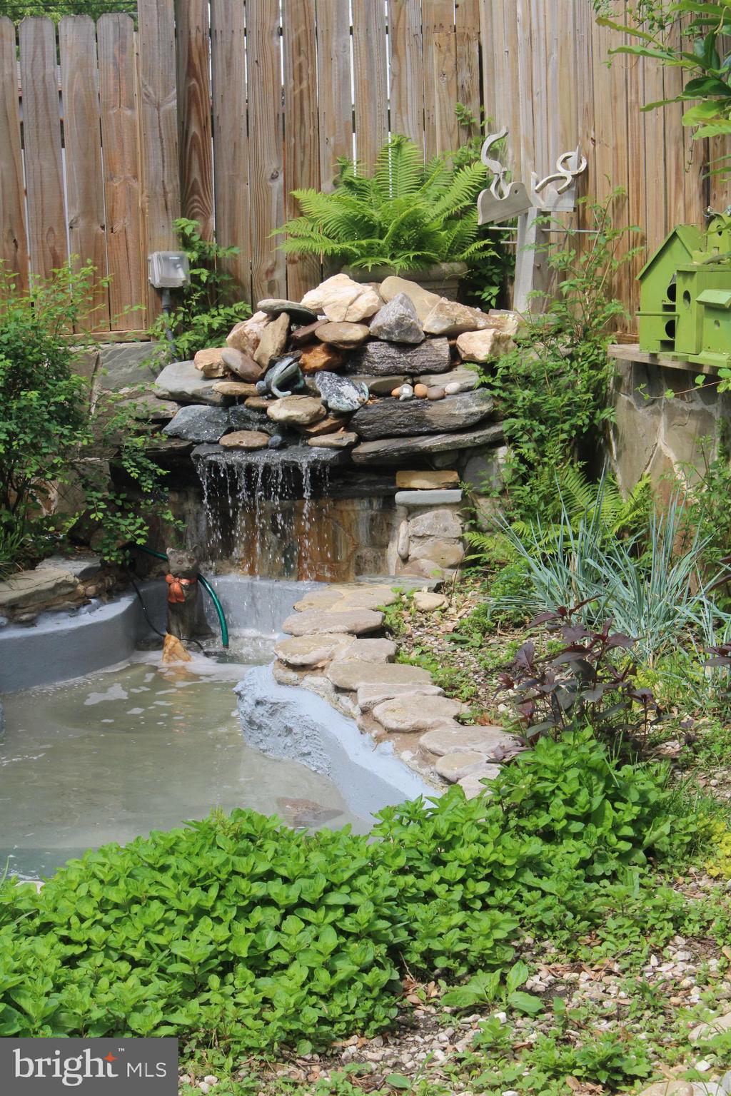 703 Justin Way Silver Spring, MD 20901 - Photo 4 of 30 Backyard