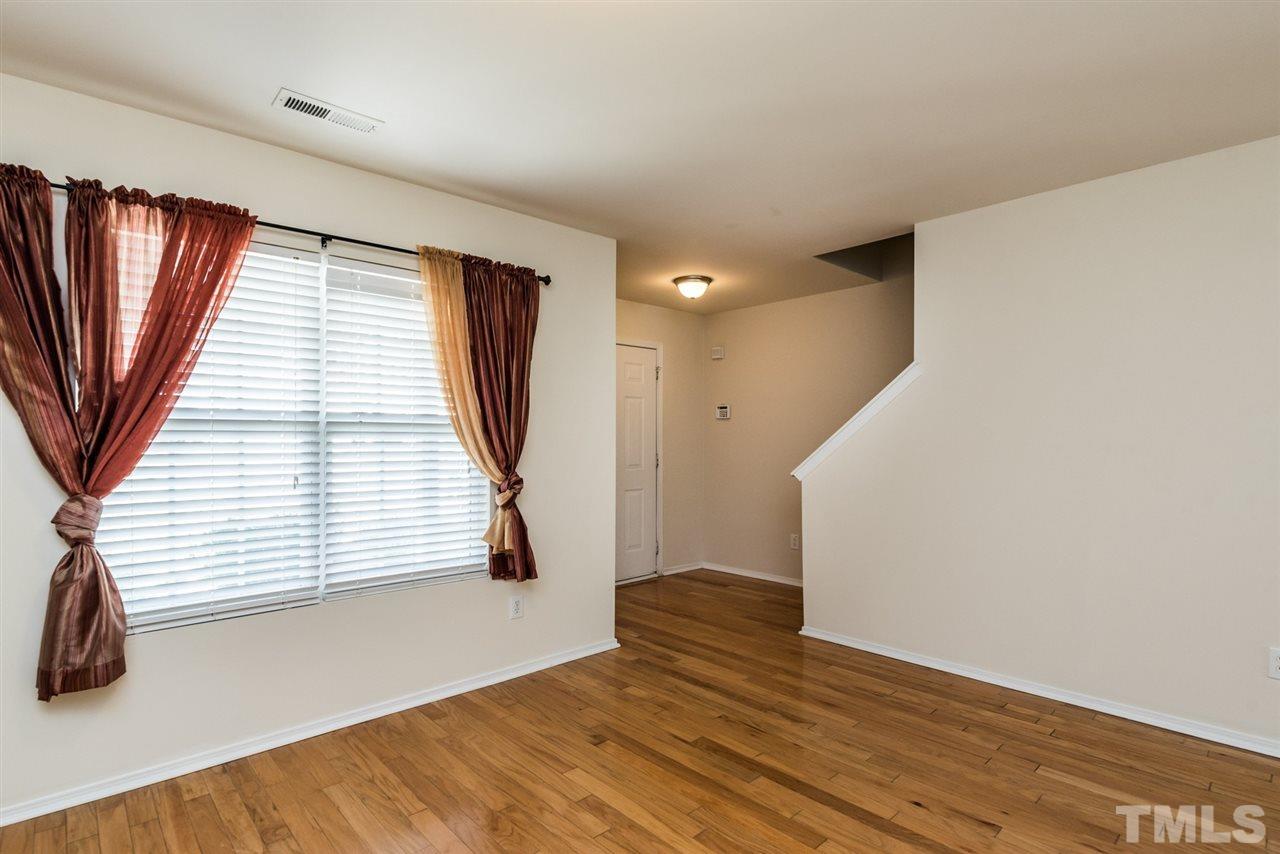 5508 Seaspray Lane Raleigh, NC 27610 - Photo 4 of 25 Gallery Image 4