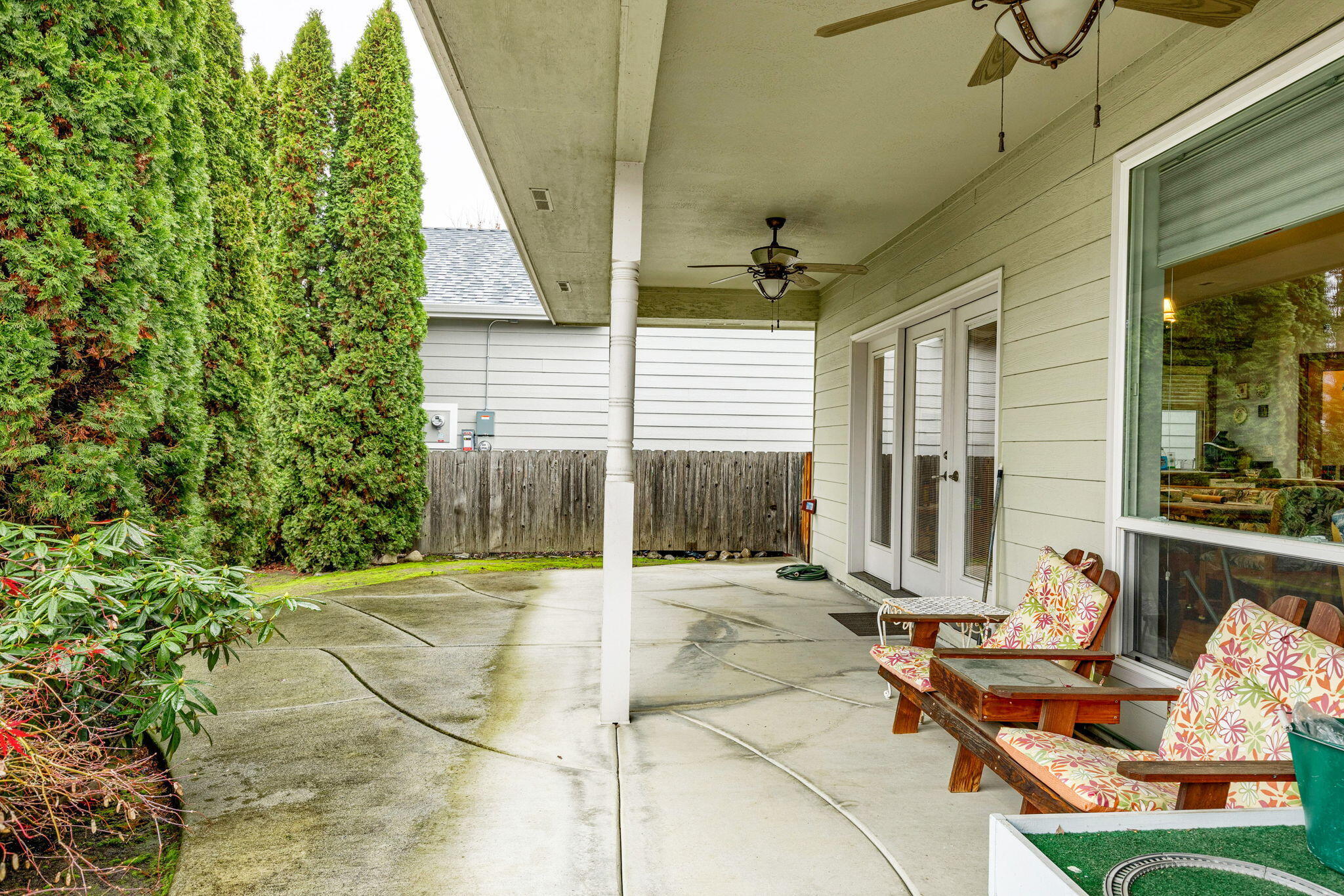 1028 Buck Point Street Central Point, OR 97502 - Photo 37 of 40