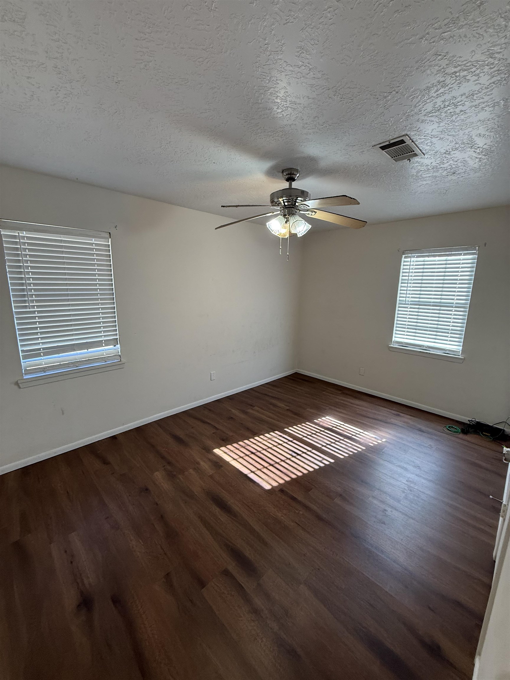 625 South 3rd Street Silsbee, TX 77656 - Photo 8 of 16