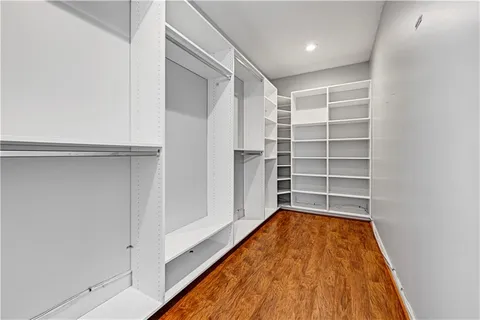 $750,000 | 5005 West 131st Street, Leawood, KS 66209