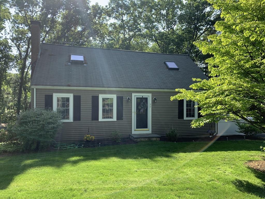 37 Old Post Road Walpole, MA 02032 - Photo 1 of 42