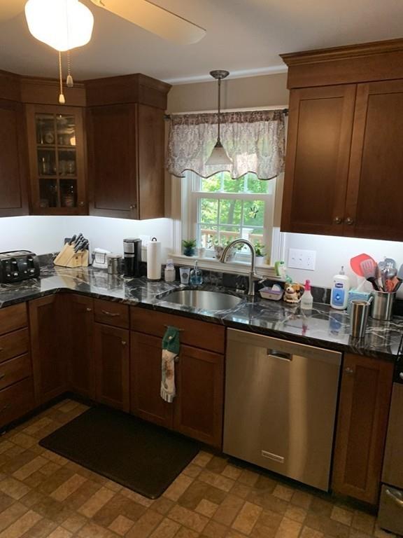 37 Old Post Road Walpole, MA 02032 - Photo 13 of 42