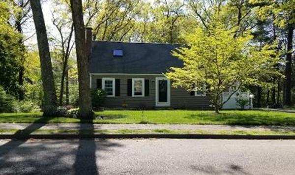 37 Old Post Road Walpole, MA 02032 - Photo 2 of 42