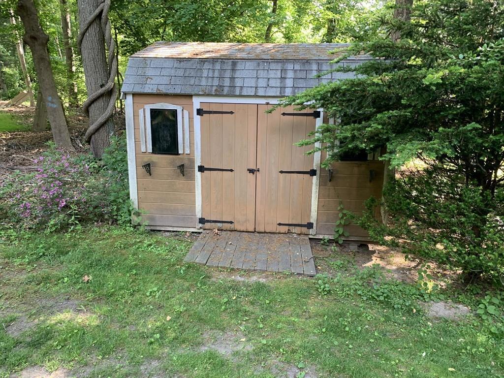 37 Old Post Road Walpole, MA 02032 - Photo 6 of 42