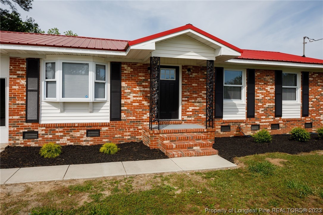 947 Davis Bridge Road Parkton, NC 28371 - Photo 2 of 14 Gallery Image 2