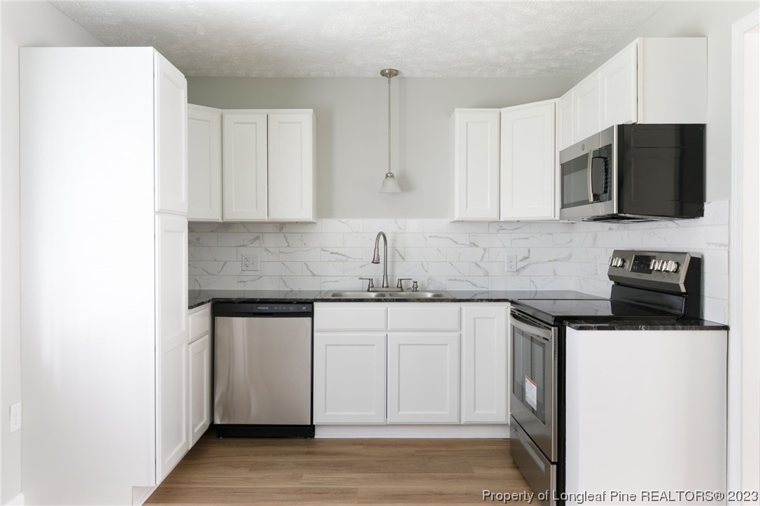 947 Davis Bridge Road Parkton, NC 28371 - Photo 4 of 14 Gallery Image 4