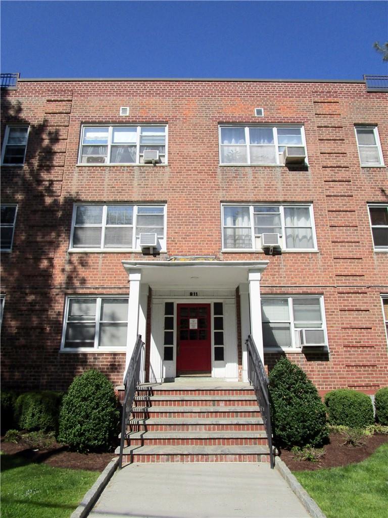 811 Palmer Road, Unit 2F Bronxville, NY 10708 - Photo 1 of 1